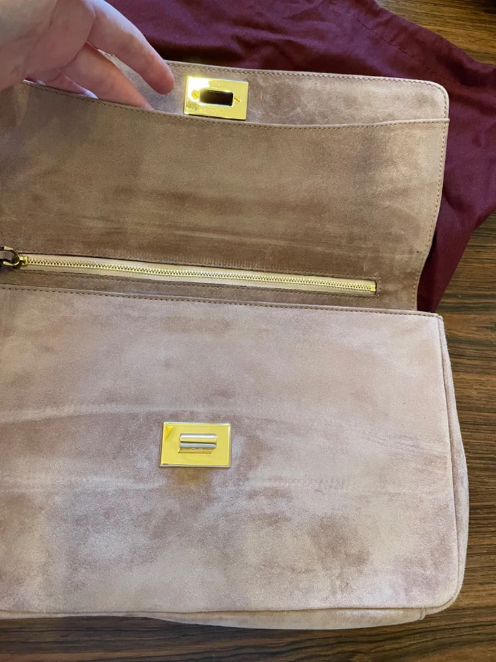 Bolso sin asas Bruno Magli beige gamuza con bolsa antipolvo Foto 2 de 4