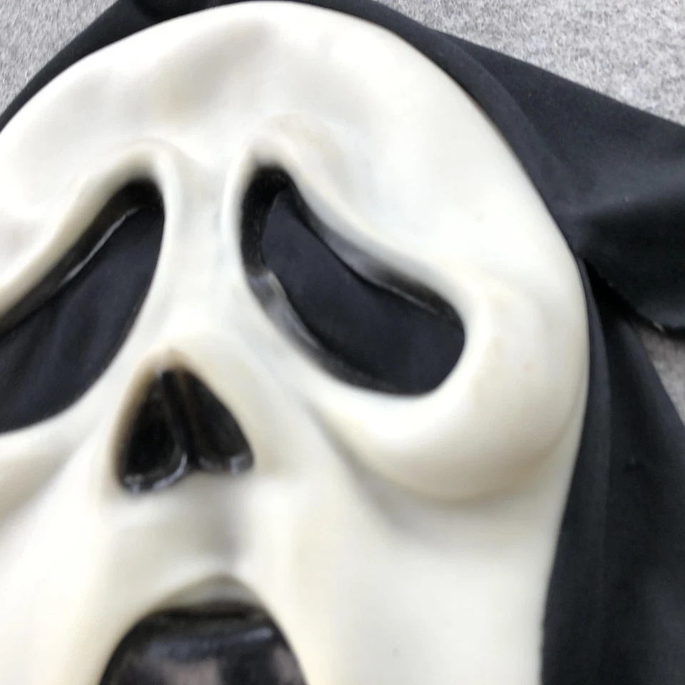 Fun World Ghost Face Mask Adult One Size Scream Costume Hooded Easter Unlimited - Image 4 of 4