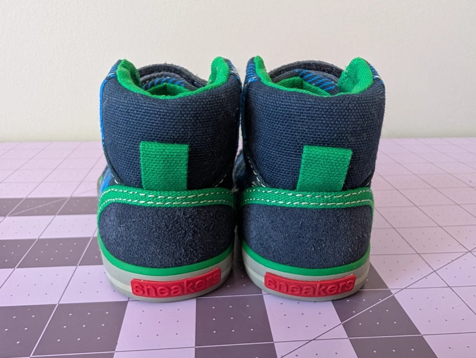 Zapatillas altas See Kai Run azules a cuadros búfalo niños pequeños talla 5 nuevas sin etiquetas Foto 4 de 4