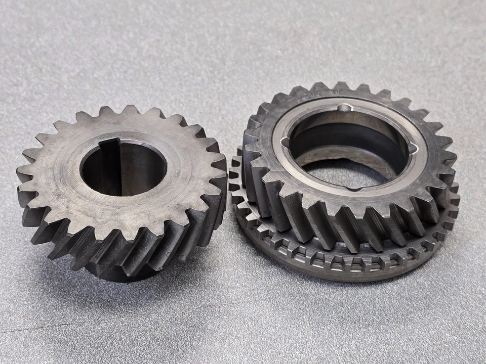 JUEGO DE ENGRANAJES DE TERCERA VELOCIDAD #36 MUY BONITO USADO ORIGINAL PORSCHE 356 356A 23:26 3B Foto 2 de 4