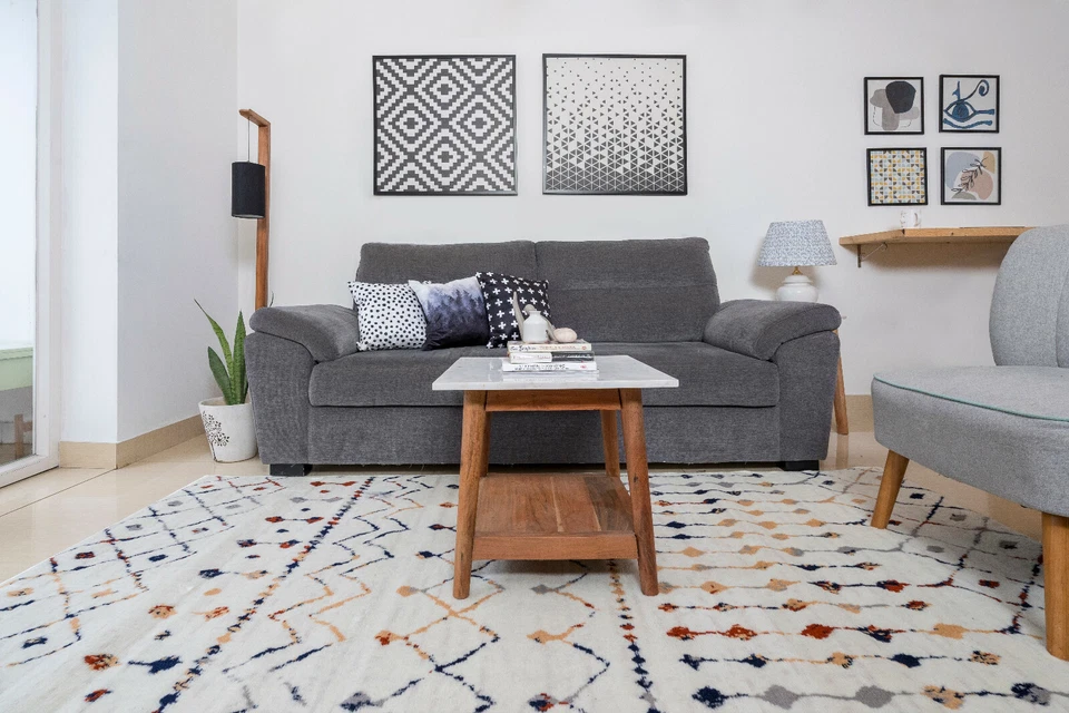 Distressed Moroccan Runner - 2'x8', Ivory, Transitional Design Area Rug - 505 - Image 2 of 4