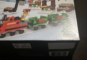 DAMAGED BOX LEGO Seasonal Christmas Train Ride Set 40262 Retired