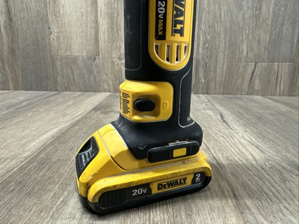 DEWALT DCS551 20-Volt MAX Lithium-Ion Cordless Drywall Cut-Out Tool - Image 2 of 4