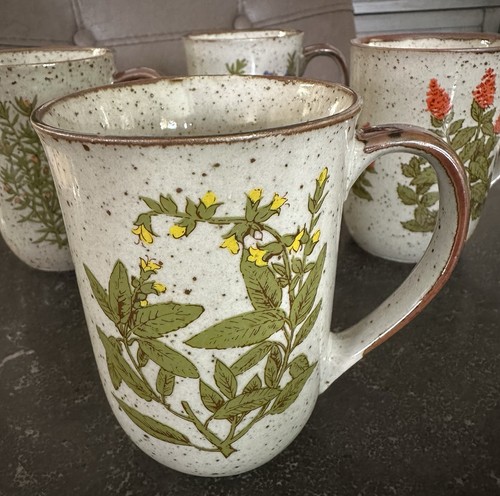 Vintage Wildblumen Steingut Kaffeetassen 4er Set verschiedene Blumen gesprenkelt - Bild 2 von 16