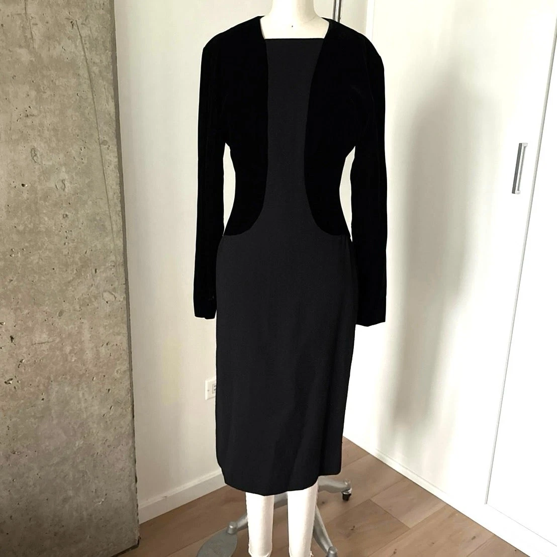 Givenchy — Rare Vintage Givenchy Velvet Dress SZ 6