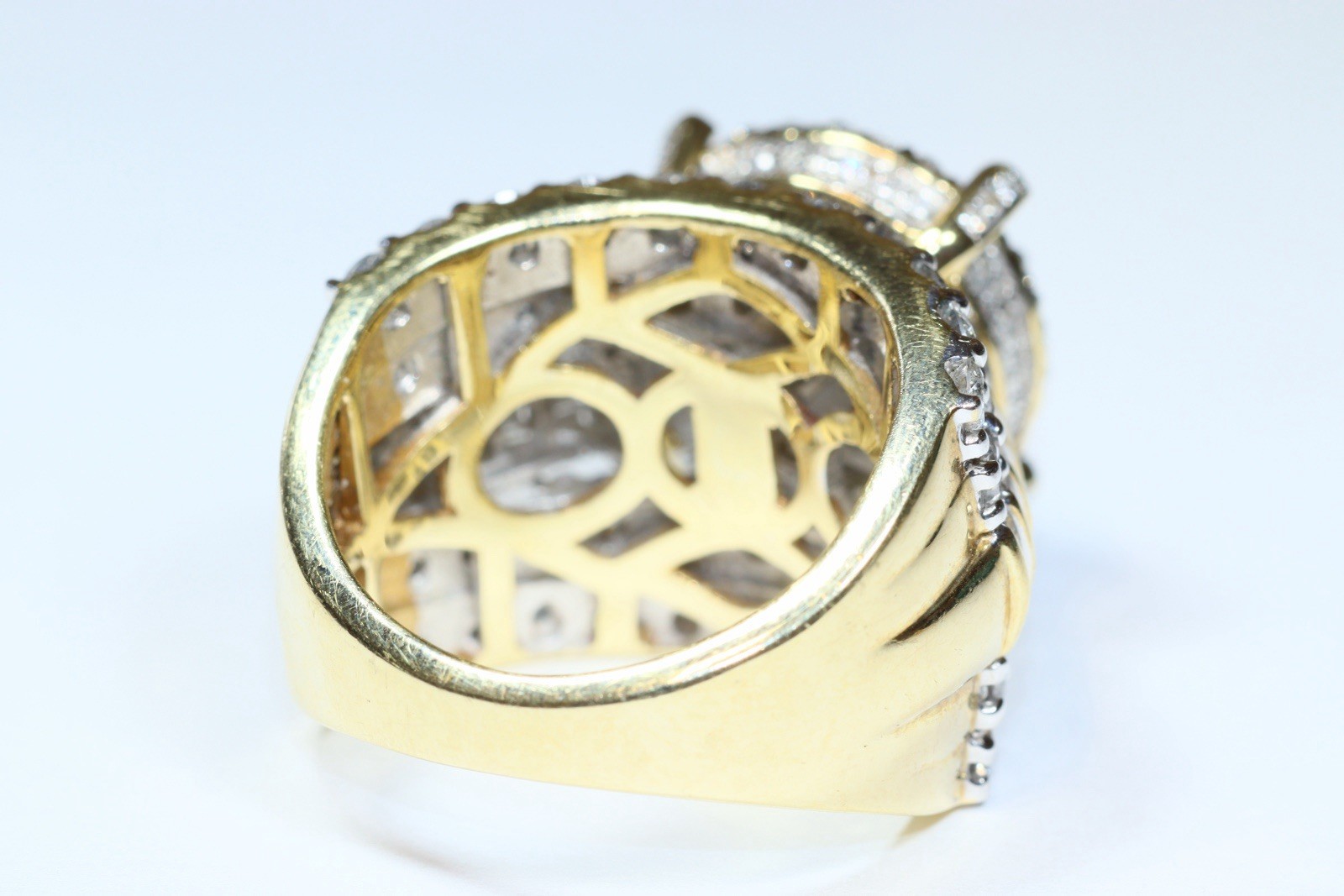 Flashy 10k Diamond Engagement Ring Size 9 - image 5