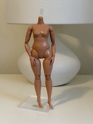 barbie basics model 05~Body only~made to move curvy