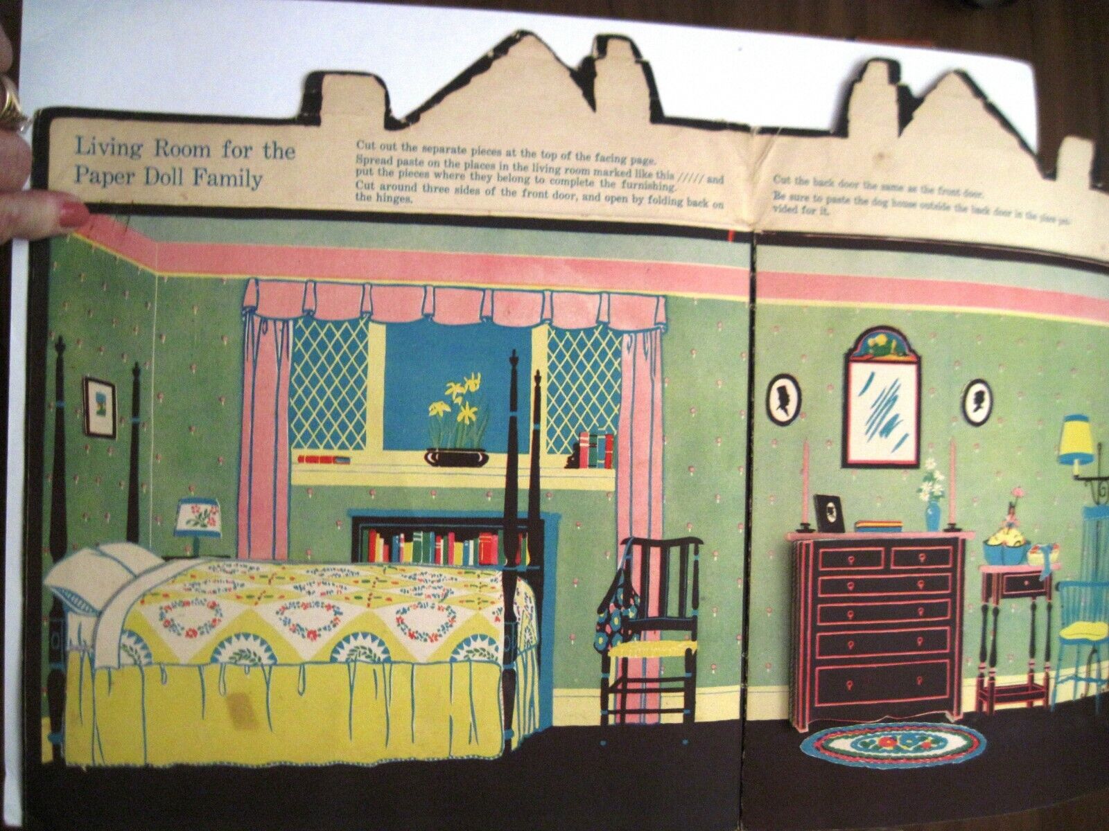 The Paper Doll Familyand Their House No. 2094 (house) 1934 USA