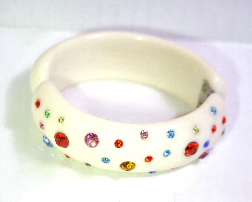 Brazalete Brazalete Abrazadera Blanco Baquelita Blanco De Colección Arco Iris Estrás Sin Firmar Foto 3 de 4