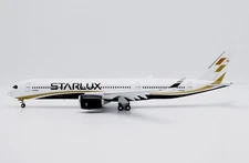 Starlux A350-900XWB Reg: B-58502 EW Wings 1:200 Diecast FLAPS DOWN EW2359007A