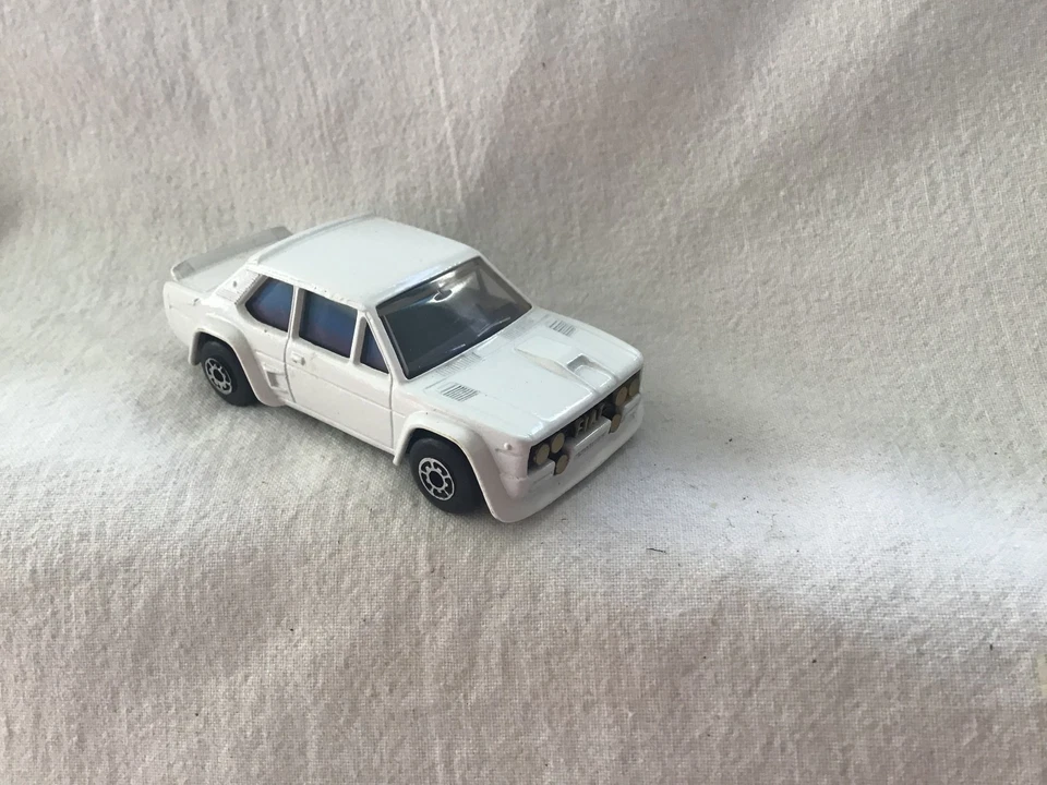 MATCHBOX EDICIÓN BÚLGARA SUPERRÁPIDA FIAT ABARTH BLANCO Foto 2 de 4