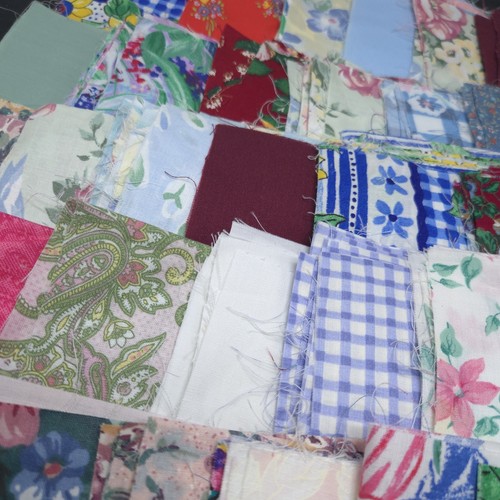 Quilt Fabric 1.75 Lb Squares Pieces Cotton Remnants Spring Floral Arts Crafts - Picture 8 of 13