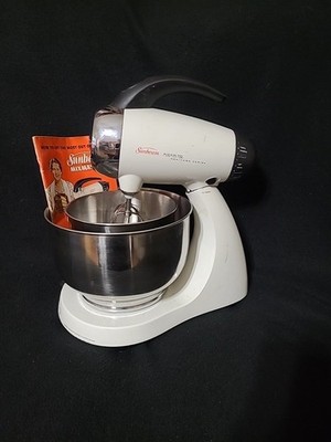 SUNBEAM MIXMASTER Model 2350 White Heritage Series-Great Working Condition