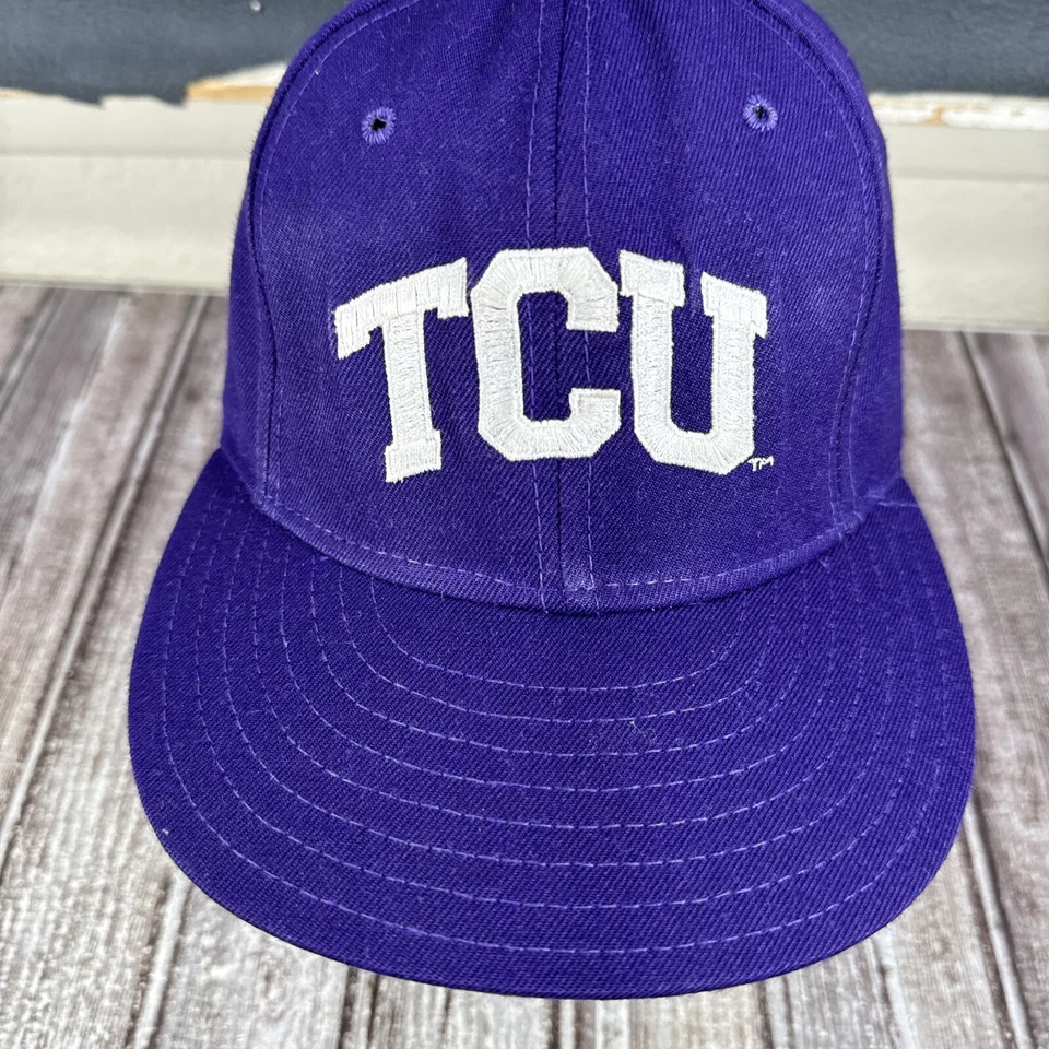Vintage TCU Horned Frogs Hat Fitted 7 1/2 College Purple Cap - Image 3 of 4