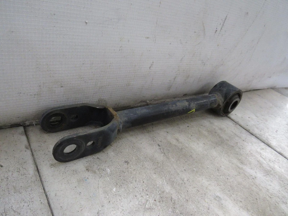 Brazo de control inferior izquierdo RR 10 11 12 13 14 15 16 17 18 19 20 NISSAN 370Z Foto 3 de 4