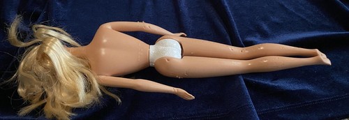 Barbie 1966 (1988) Mattel China ~ Blonde Blue Eye Pink Earng ~ Wear/DAMAGED #62 - Picture 4 of 6