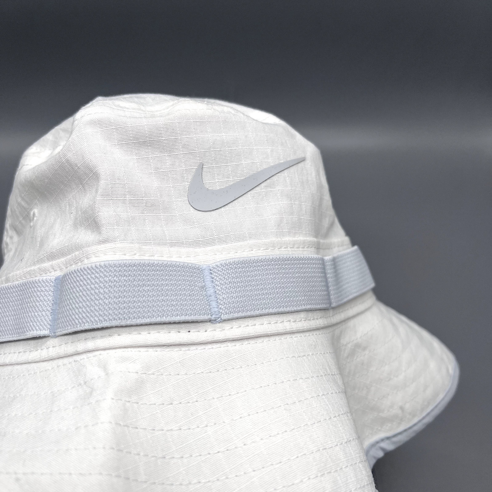 LARGE - Nike Apex Bucket Hat Dri-Fit Golf Hiking Boonie Trail Cap White Size