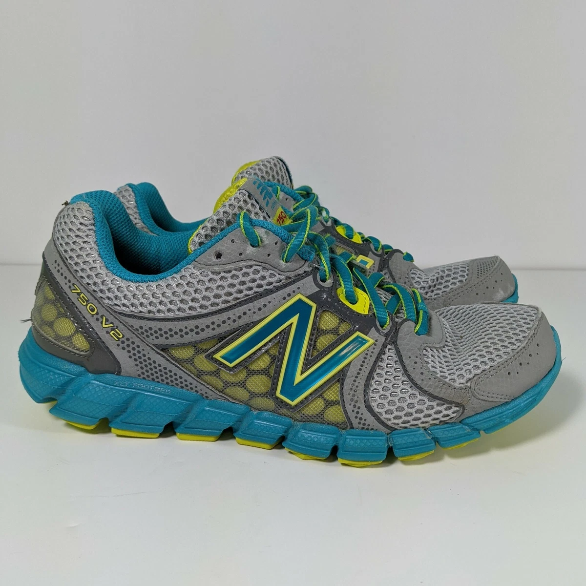 New Balance 750 V2 Womens Running Shoes Size 7.5 US Gray Turquoise
