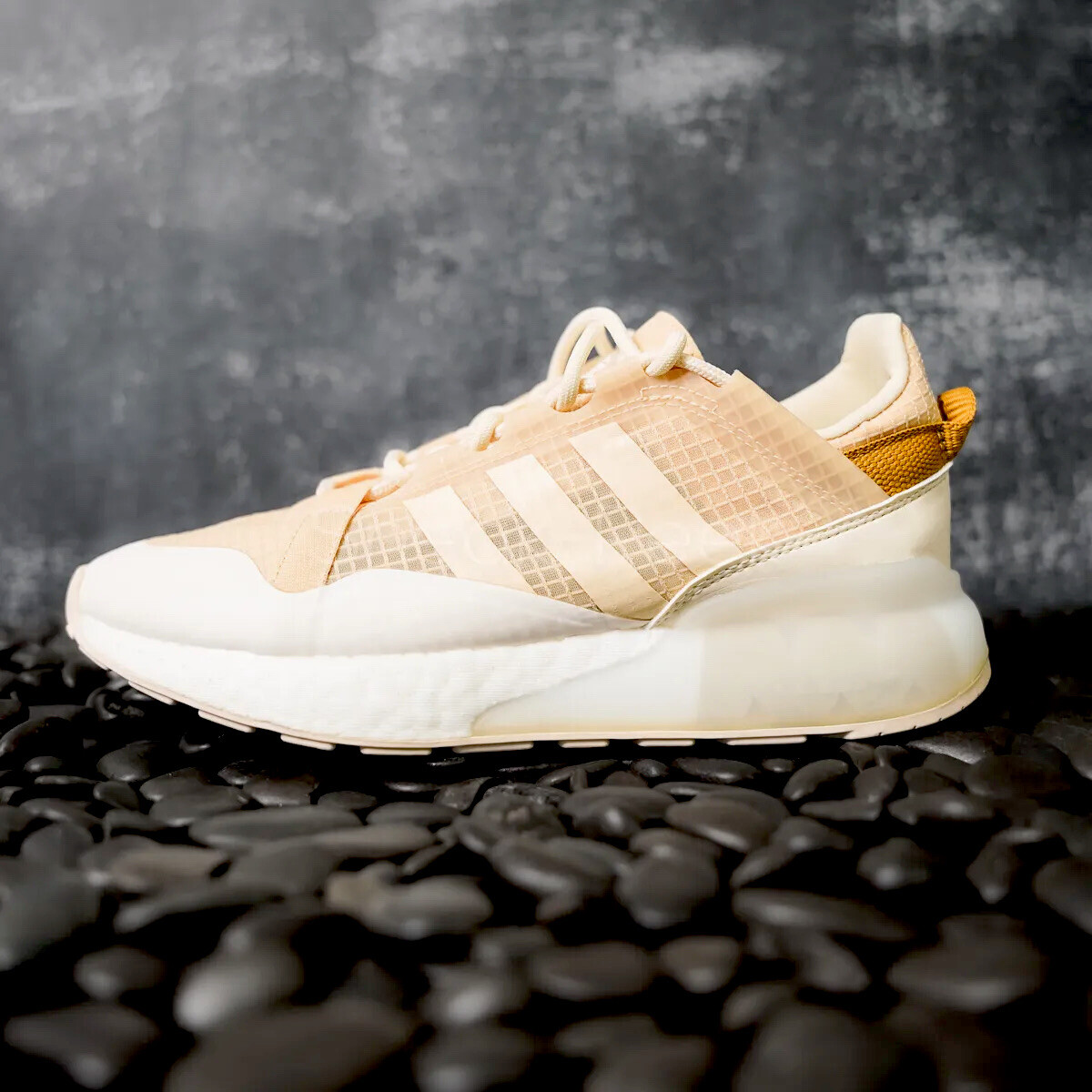 Женские кроссовки для бега Adidas Originals ZX 2K Boost Pure Athletic Sneaker #634