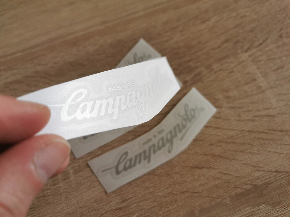 Kit decalcomanie bordo argento logo Campagnolo x4 adesivi adesivi - Immagine 4 di 4