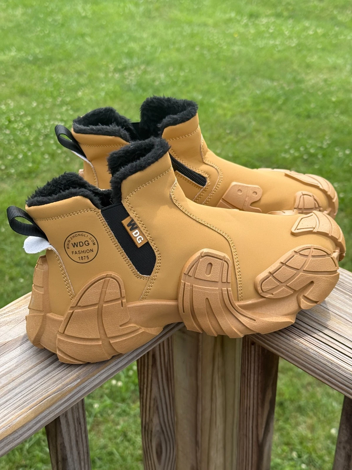 Mens Chunky outdoor Hiking Boots Fur Lined Y2K Gorpcore Trail Size 8