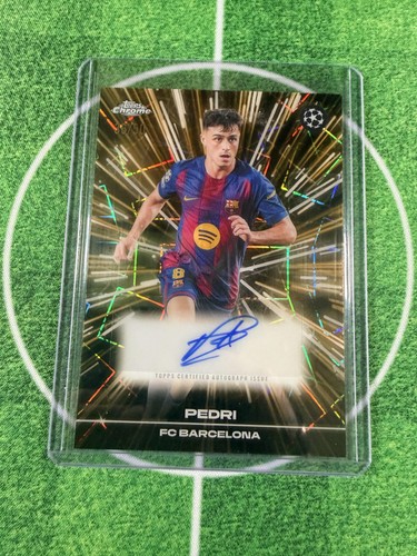 Pedri #BLA-P 2025 Topps Chrome UEFA Black Lazer Autograph card