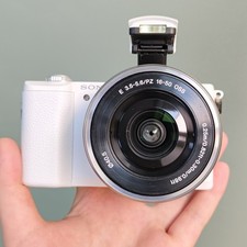 SONY Alpha a5100 Mirrorless 24.3MP Digital Camera - White with 16-50mm Lens
