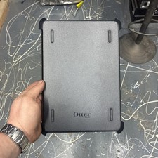 OTTERBOX Defender Pro Series hard BackCase for Apple iPad 8th  7th Gen 