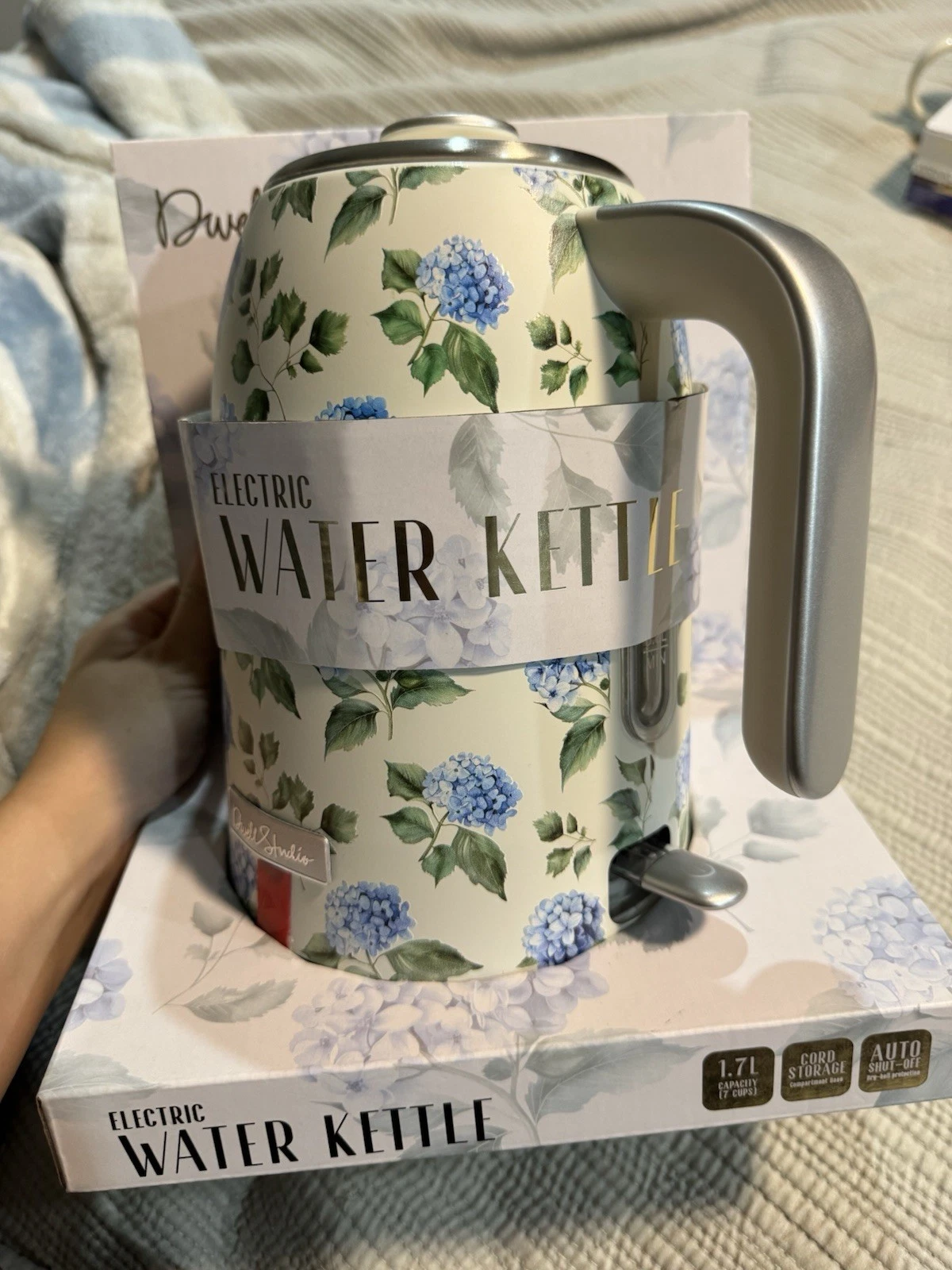 Dwell Studio Electric Water Kettle 1.7 L Auto Shut-off White Blue Floral
