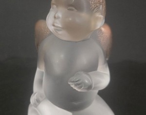LALIQUE Limited Edition Elton Johns frosted crystal with gold accents Angel 