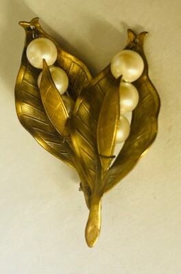 VTG Miriam Haskell Brooch Gold Tone Double Row Peapods Brooch w/ White Pearls