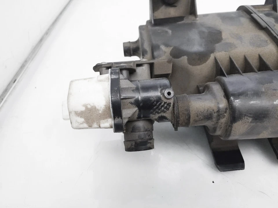 BMW 645CI 2004 2005 bote de vapor de combustible de carbón evap 16-13-7-162-350 Foto 2 de 4