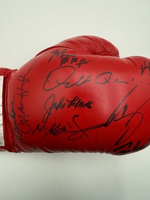 Muhammad Ali Signed Boxing Glove Authenticated By PSA 12 Total