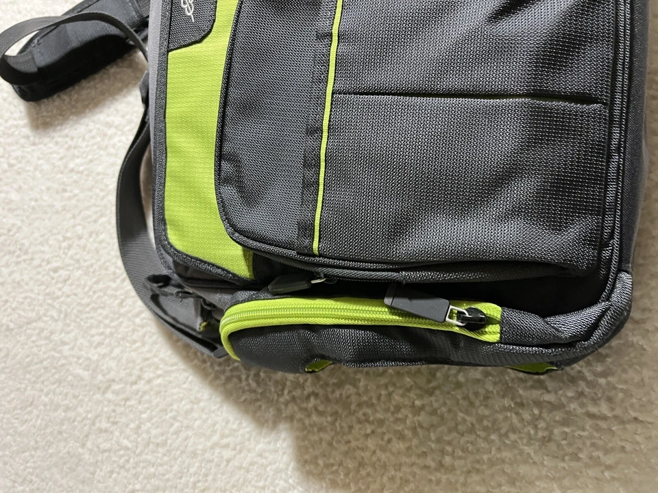 Eddie Bauer Bag Easy Access Wipe Dispenser Insulated Pockets Zippers Gray Green - Image 3 of 4