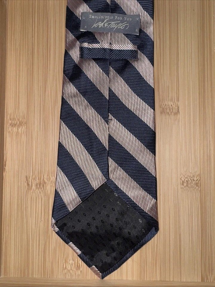 Corbata de seda Lord & Taylor rosa azul marino a rayas Repp - 58L 4,0W Foto 2 de 2