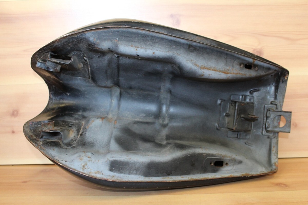 1980-1983 Kawasaki KZ550 KZ 550 C1 C2 LTD OEM Fuel Gas Tank 51001