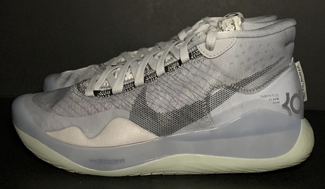 kobe venomenon 4 glow in the dark