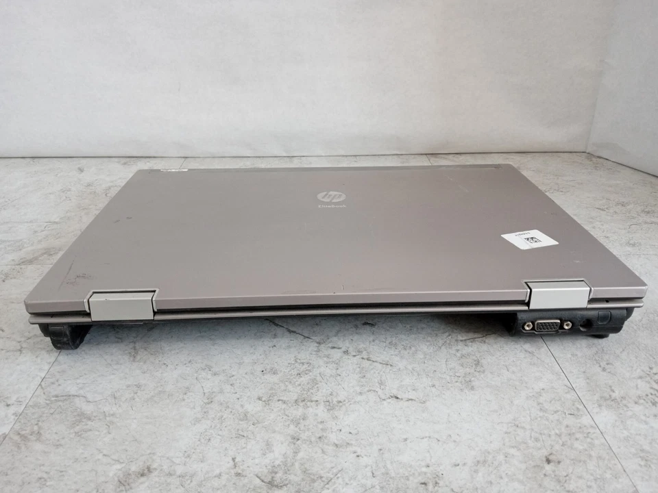 HP ProBook 8540p 15" Laptop Intel i7-620M 2.67GHz 2GB RAM - PARTS/REPAIR -RR - Image 4 of 4