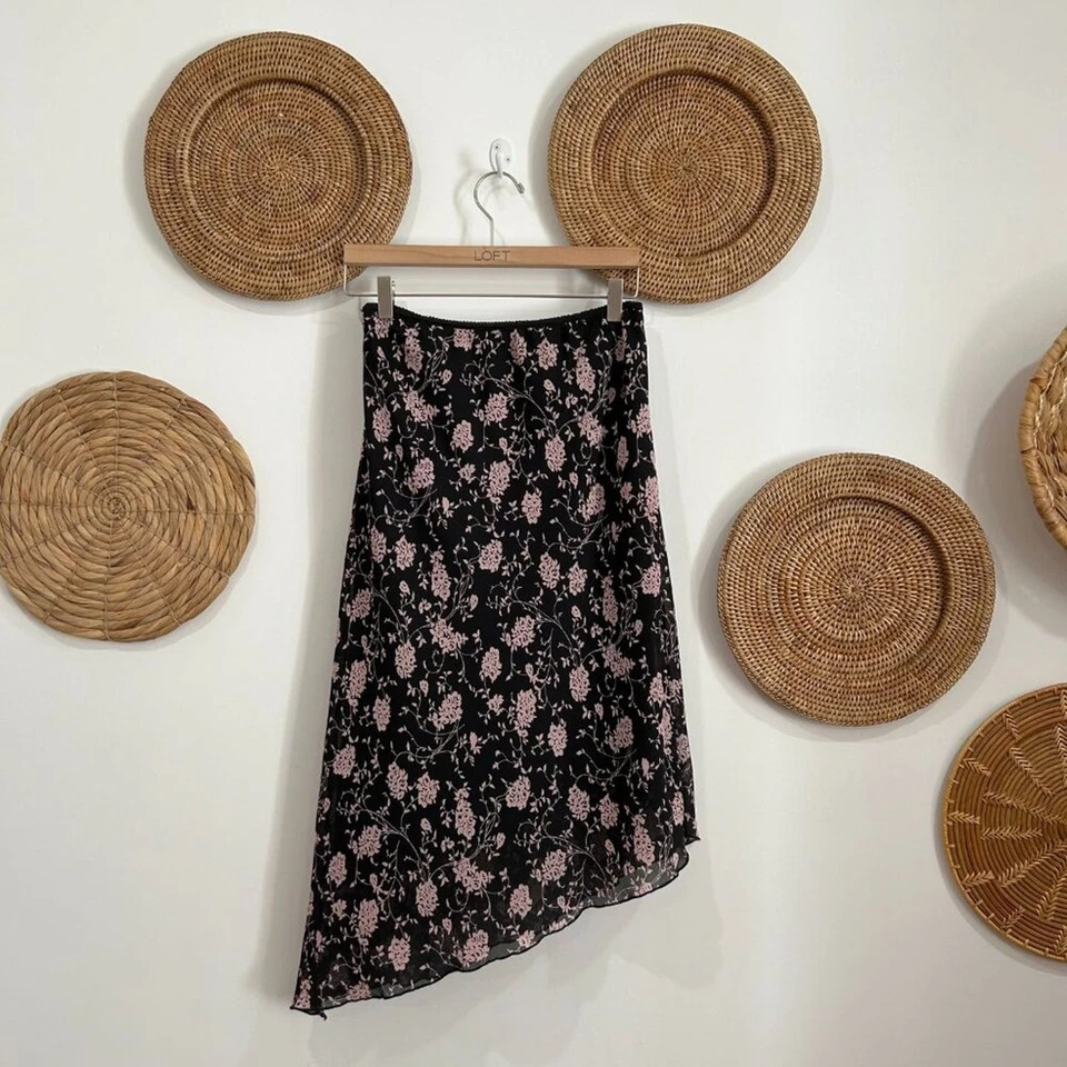 Falda midi grande vintage Y2K años 2000 sin palabras negra floral dobladillo asimétrico Foto 3 de 4