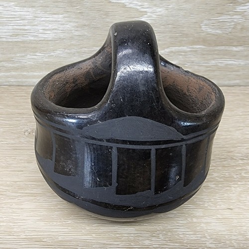 Native American Pottery Santo Domingo Polished Blackware Etched Slip - Foto 3 di 7