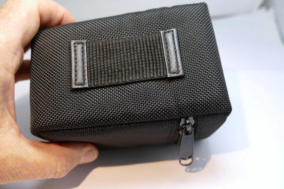 Estuche de lente blanda acolchado Sigma 4,5X3,5" para 60 mm DN LS-350K 90 mm 45 mm f2,8 DG 24 mm Foto 4 de 4