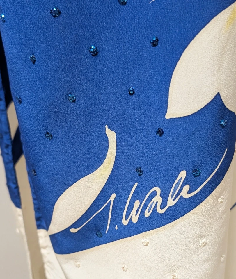 Túnica asiática tradicional vintage de seda Trang vestido firmado floral broches lentejuelas S Foto 3 de 4