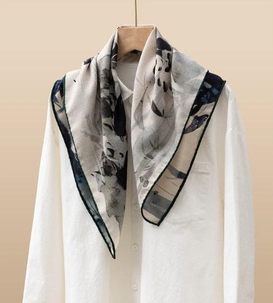 70% Cashmere 30% Silk Scarf 26'' Neckerchief Shawl panda Print Bandana Wrap new
