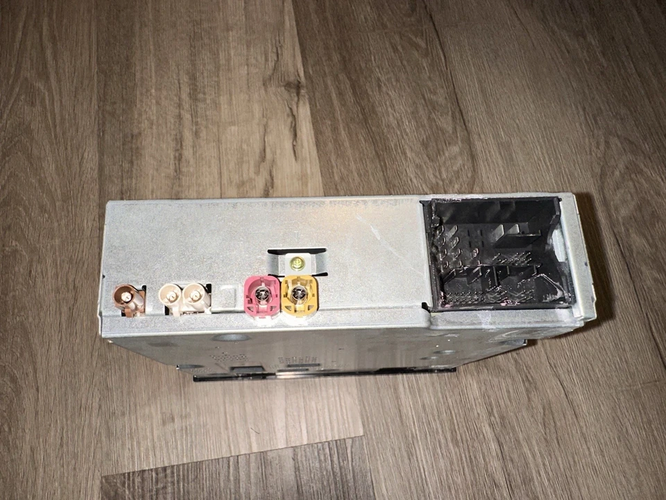 RECEPTOR RADIO NAVEGACIÓN GPS VOLKSWAGEN TAOS 2022-2025 OEM 3G5035842J Foto 3 de 4