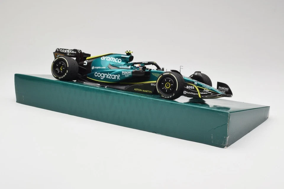 147222205 F1 Aston Martin Aramco Cognizant Team AMR22 n5 S.Vettel Last Race Abu  - Image 4 of 4