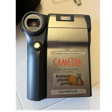 Olympus CAMEDIA C-211 Zoom 2.1MP Compact Digital Camera 3x Optical Silver/Black