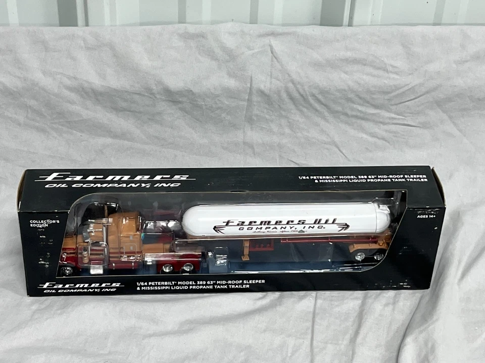 Farmers Oil Co. Peterbilt 389 Mid Roof Propane Tanker DCP 1:64 68-0985 27/300 - Image 2 of 4