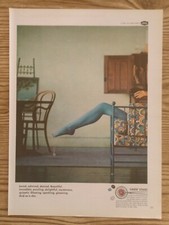 1966 Linde Star Necklace Blue Stocking Girls Leg Photo Pop Art Vintage Print Ad