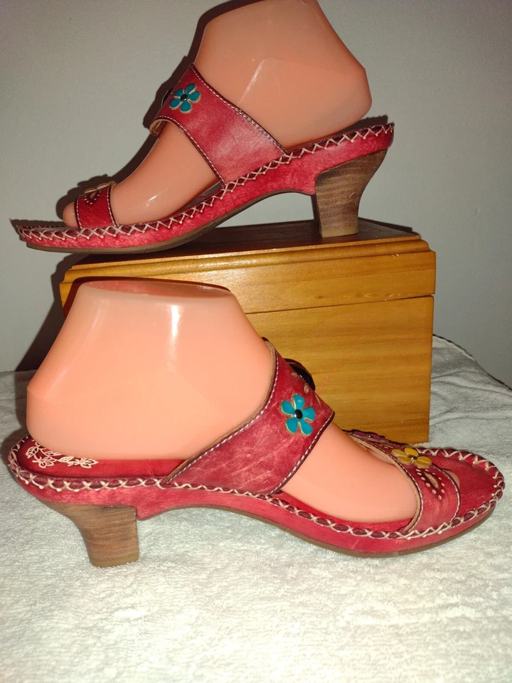 Spring Step Via R Leather Red Floral Slip On Kitten Heels Sandals Size 40 US 9  - Image 2 of 4