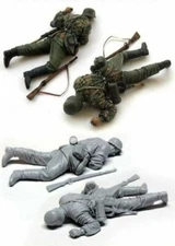1/35 Scale WWII German Soldier Wounded Military Model Kit Unassembled